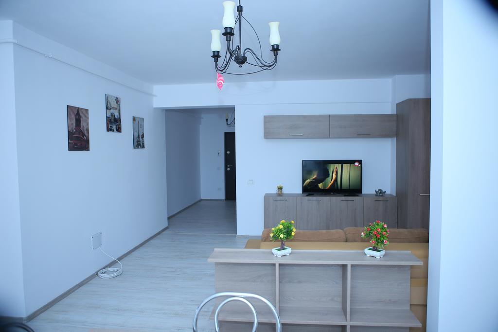 Rcc Apartaments Focşani Екстериор снимка